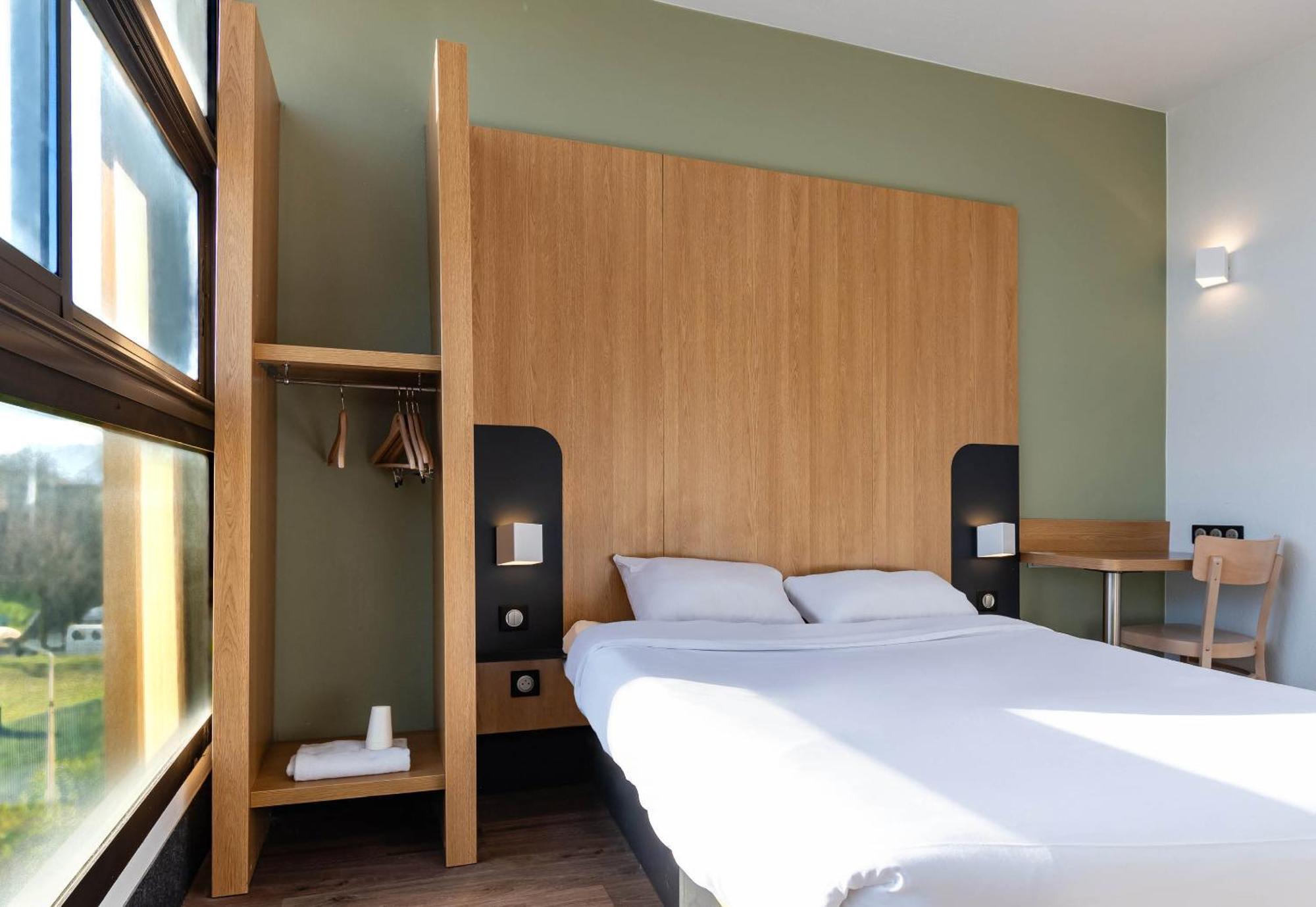 B&B Hotel Grenoble Centre Verlaine ภายนอก รูปภาพ