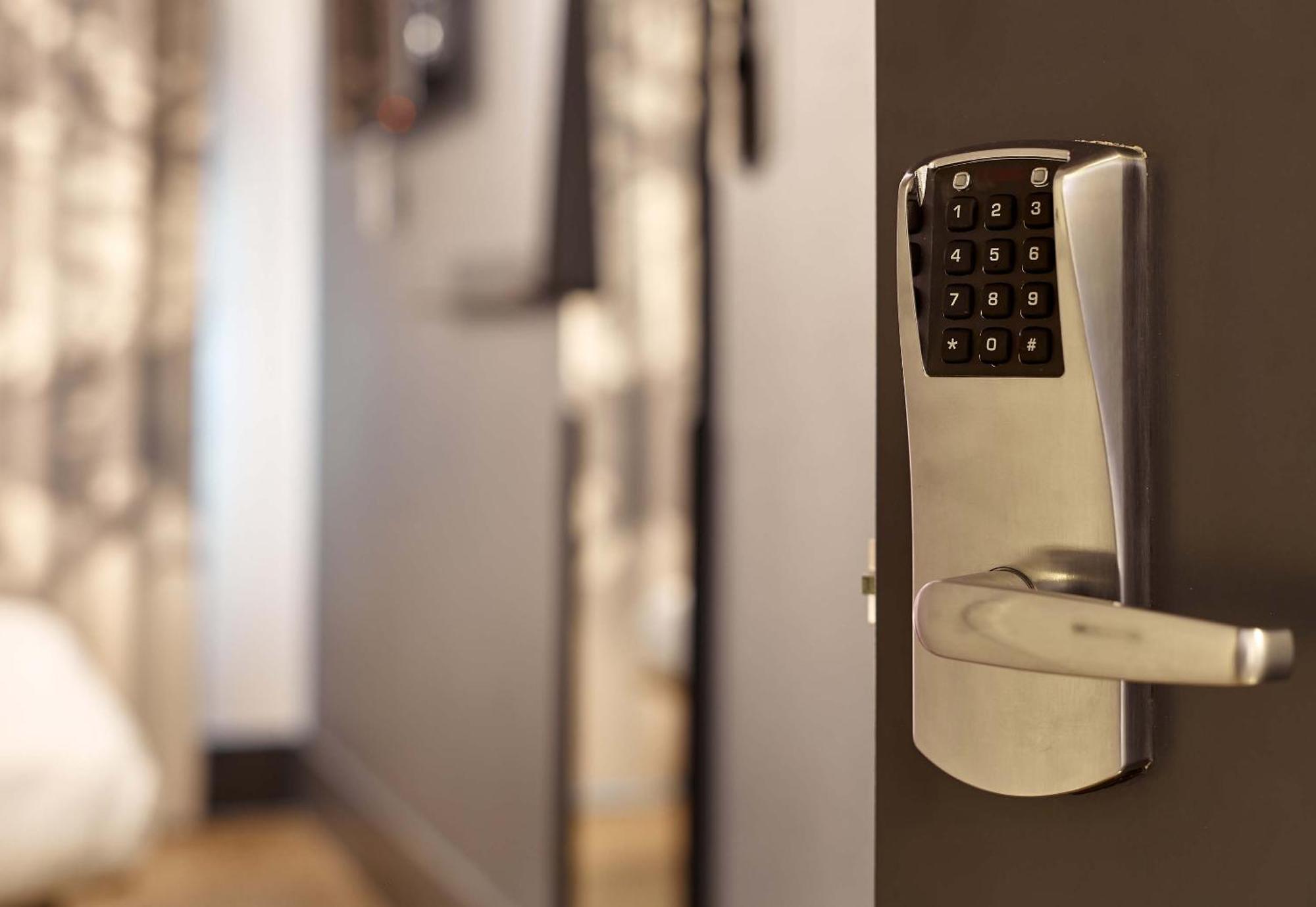 B&B Hotel Grenoble Centre Verlaine ภายนอก รูปภาพ